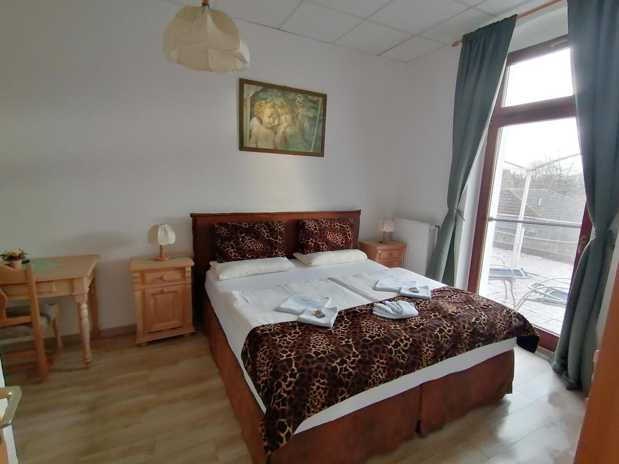 Landhotel Storchenkrug Ruhstadt Экстерьер фото
